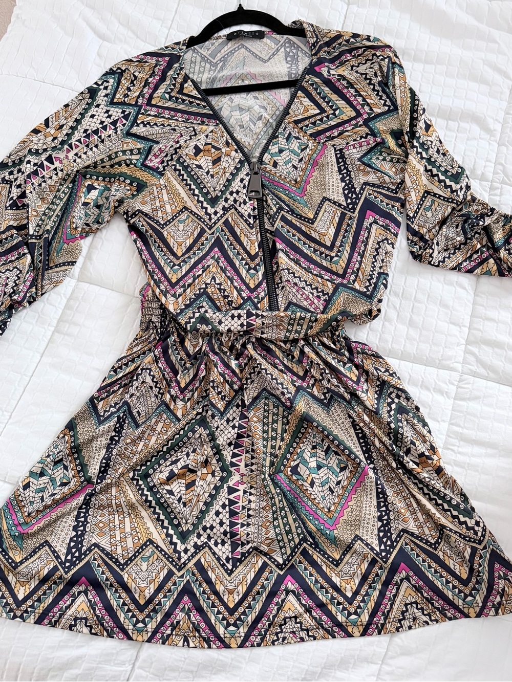 Ariella Geometric Chevron Zipper Front Drop Waist Boho Mini Dress Small